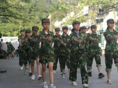 2018黄埔青少年军校第十六届“绿营假期”军事夏